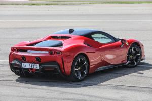 Ferrari SF90 Stradale 2019 года 
